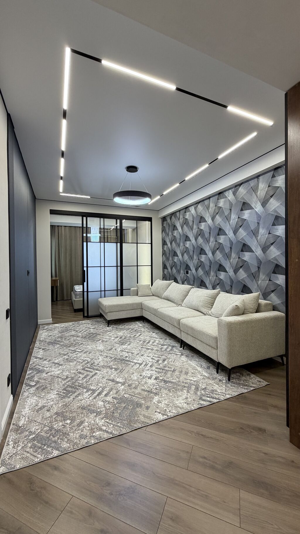 2 комнаты, 55 м², Золотой квадрат Элитка, 4 этаж, Дизайнерский ремонт: фото 2