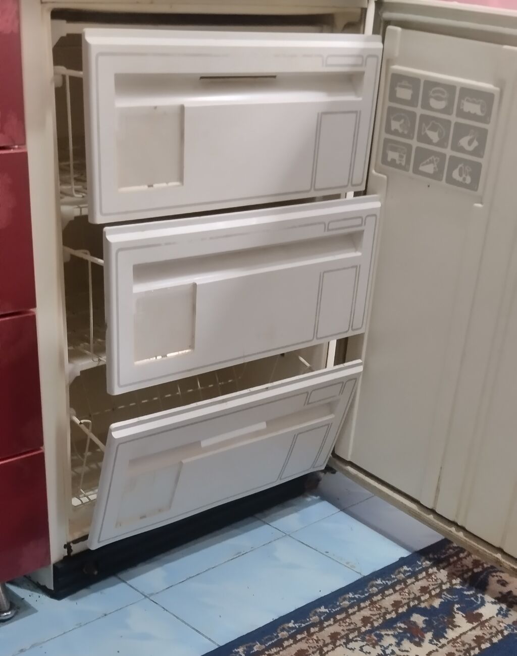 Холодильник Indesit, Б/у, Двухкамерный: фото 3