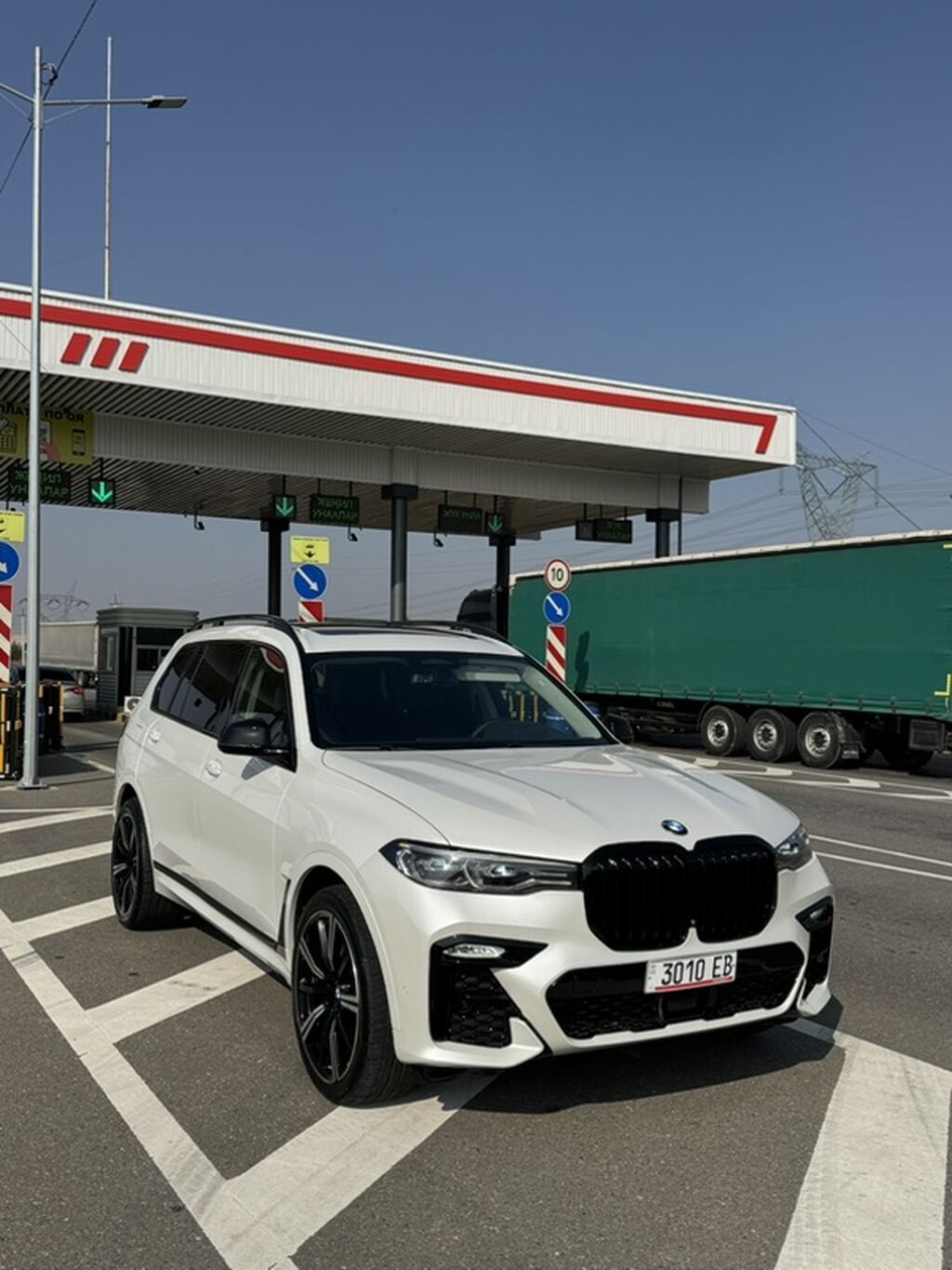 BMW X7: 2020 г., 3 л, Автомат, Бензин, Кроссовер: фото 1