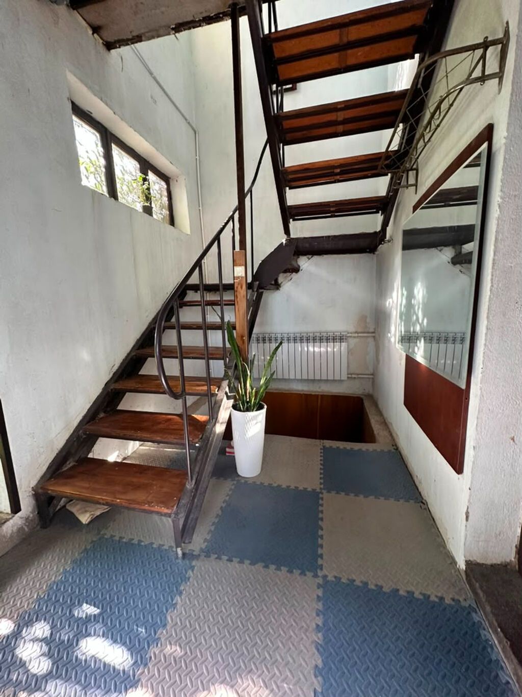 Продаётся кирпичный дом в д/п Бек-Тоо. Площадь дома — 120 м², участок: фото 6