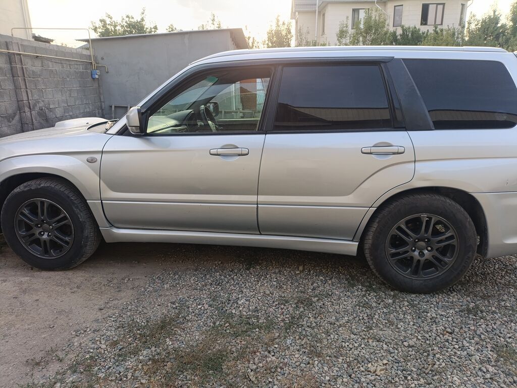 Subaru Forester: 2003 г., 2 л, Автомат, Универсал: фото 3