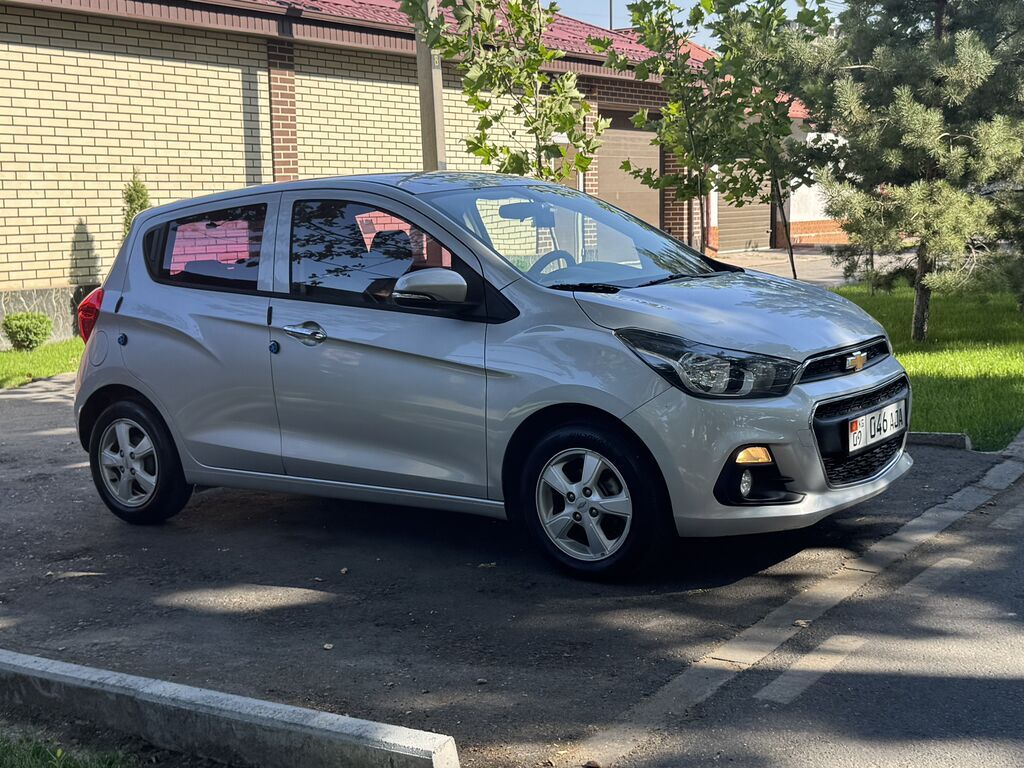 Chevrolet Spark: 2018 г., 1 л, Автомат, Бензин: фото 3