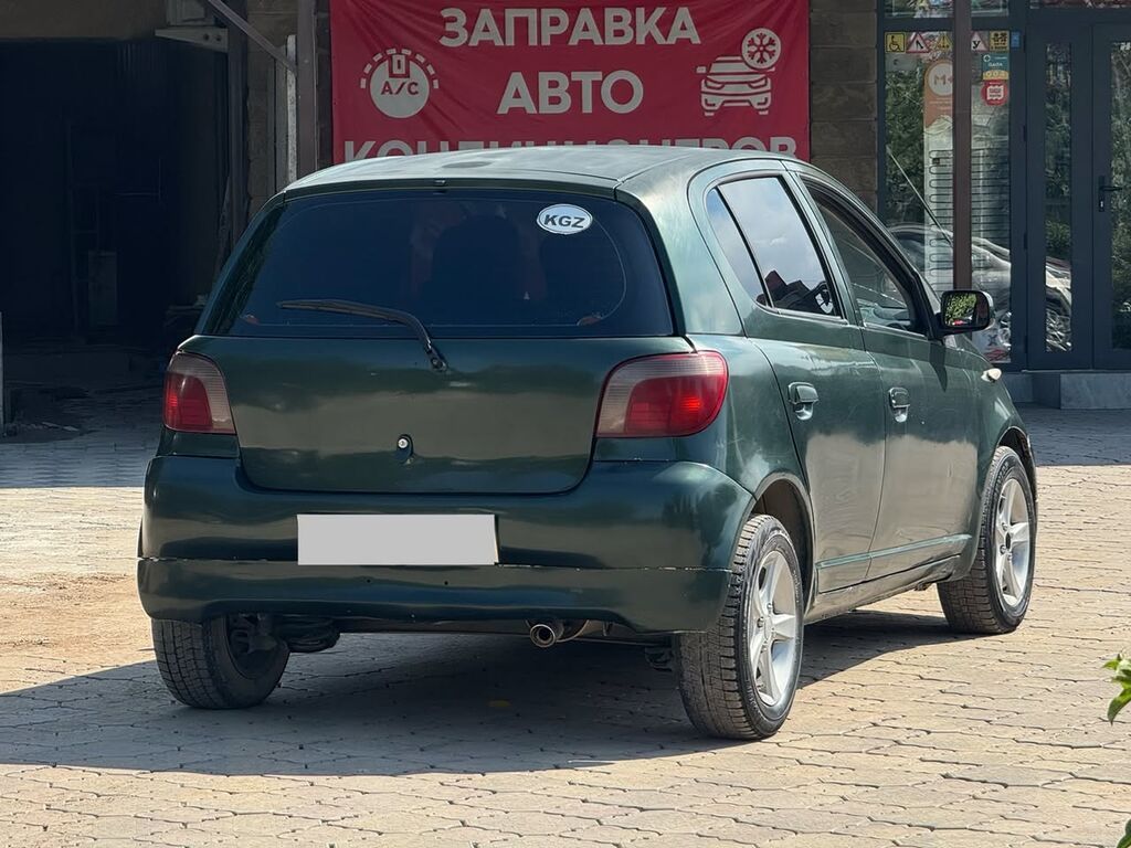 Toyota Yaris: 1999 г., 1.3 л, Механика, Бензин: фото 4