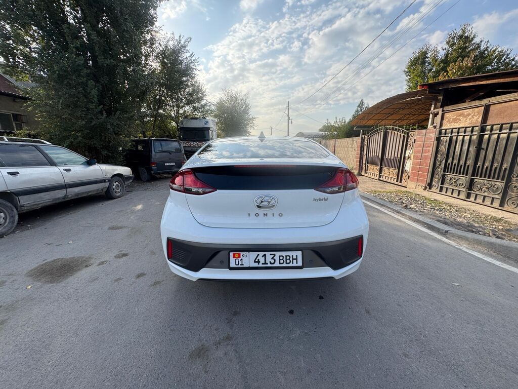 Hyundai Ioniq: 2019 г., 1.6 л, Автомат, Гибрид, Седан: фото 4