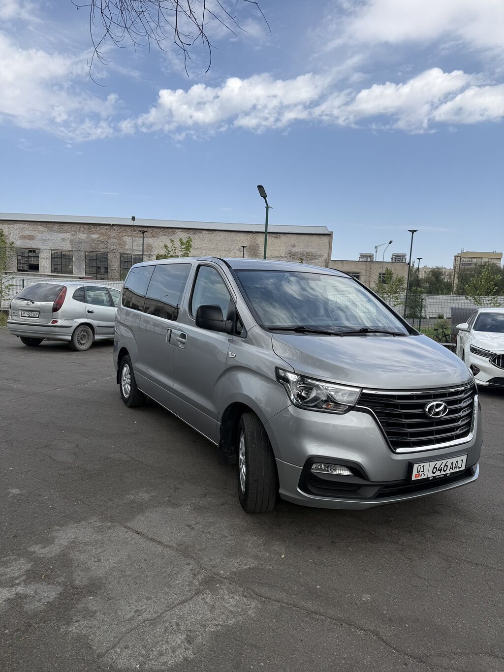 Hyundai Starex: 2020 г., 2.5 л, Автомат, Дизель, Фургон: фото 3