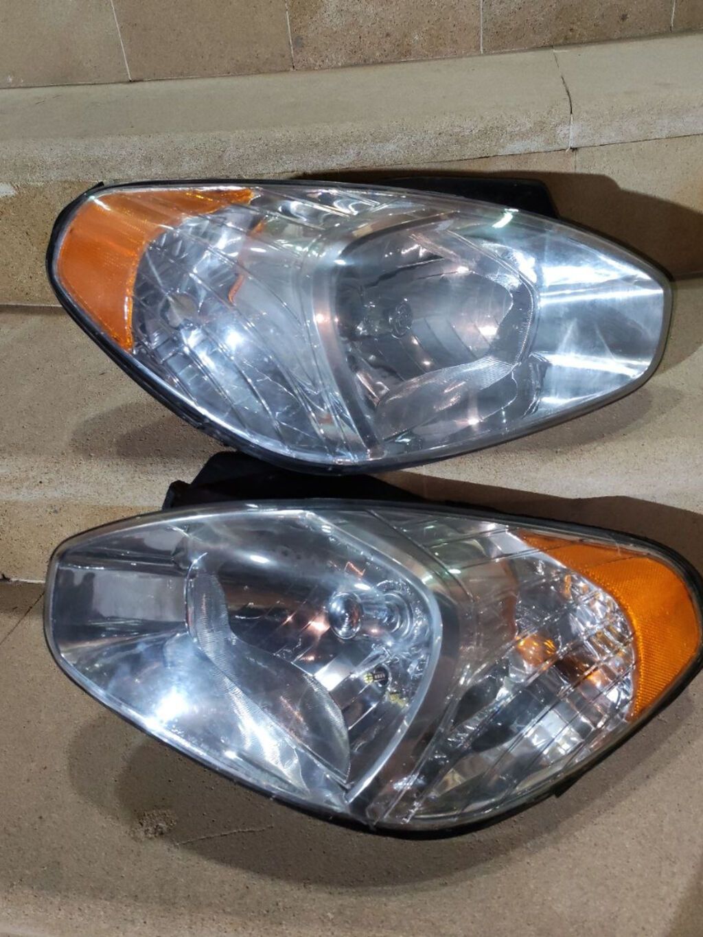 Hyundai Accent 2007 1.6 ön faraları satılır real alıcıya cuzi endirim