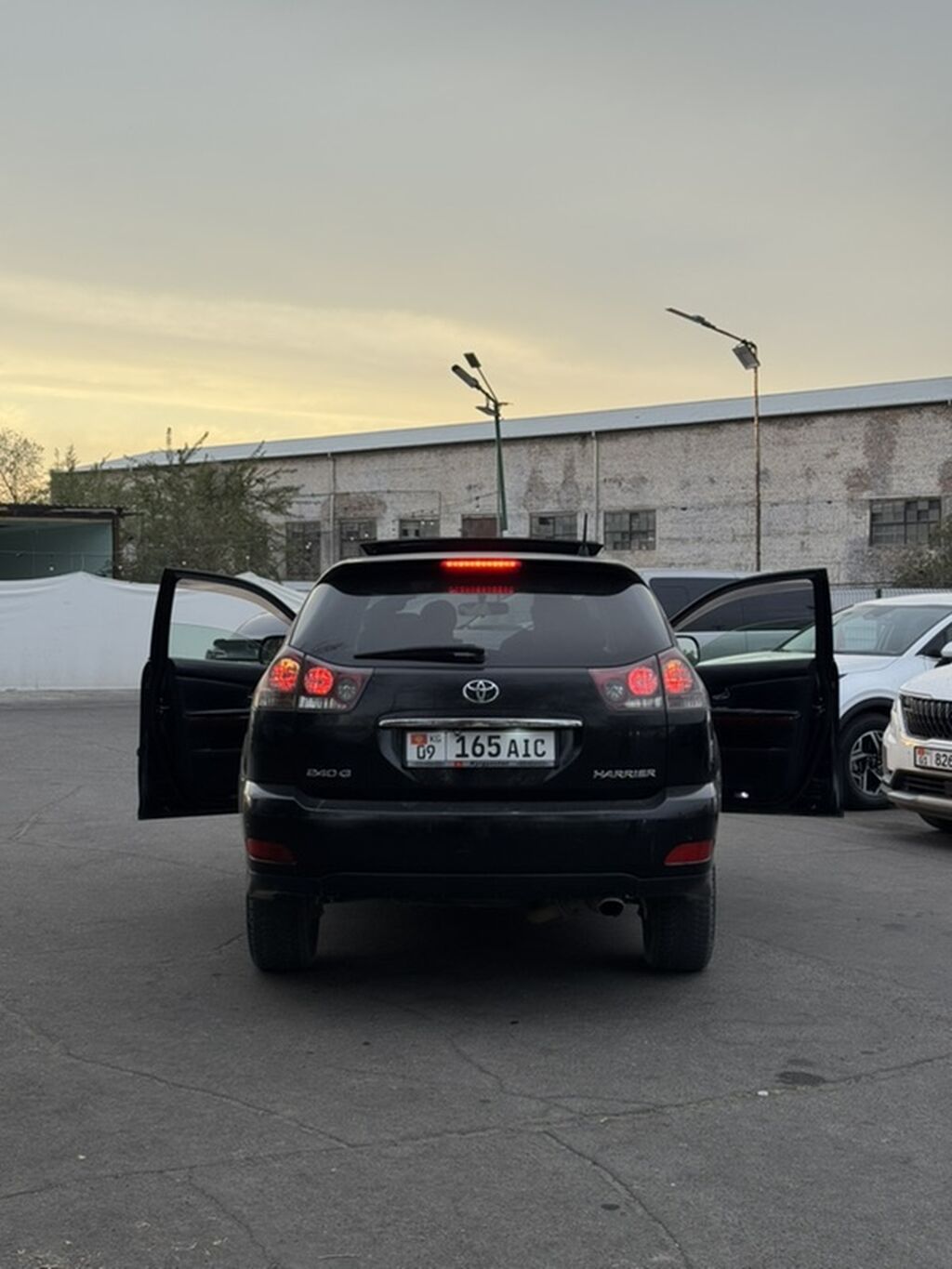 Toyota Harrier: 2005 г., 2.4 л, Автомат, Бензин, Кроссовер: фото 2