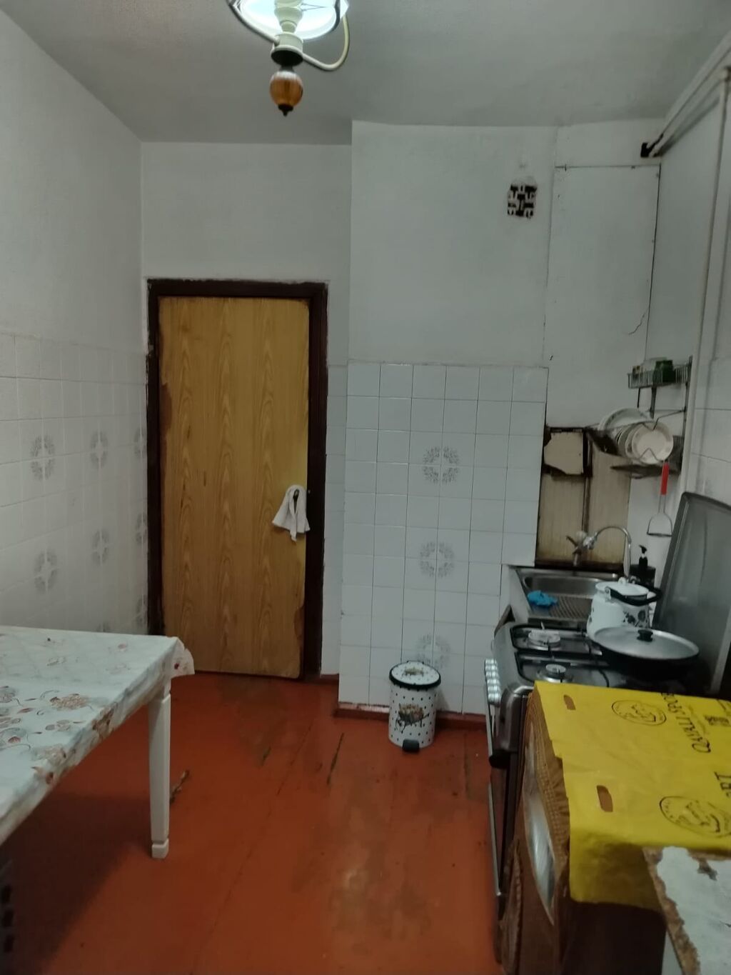 Saray, 3 otaqlı, Köhnə tikili, 67 kv. m