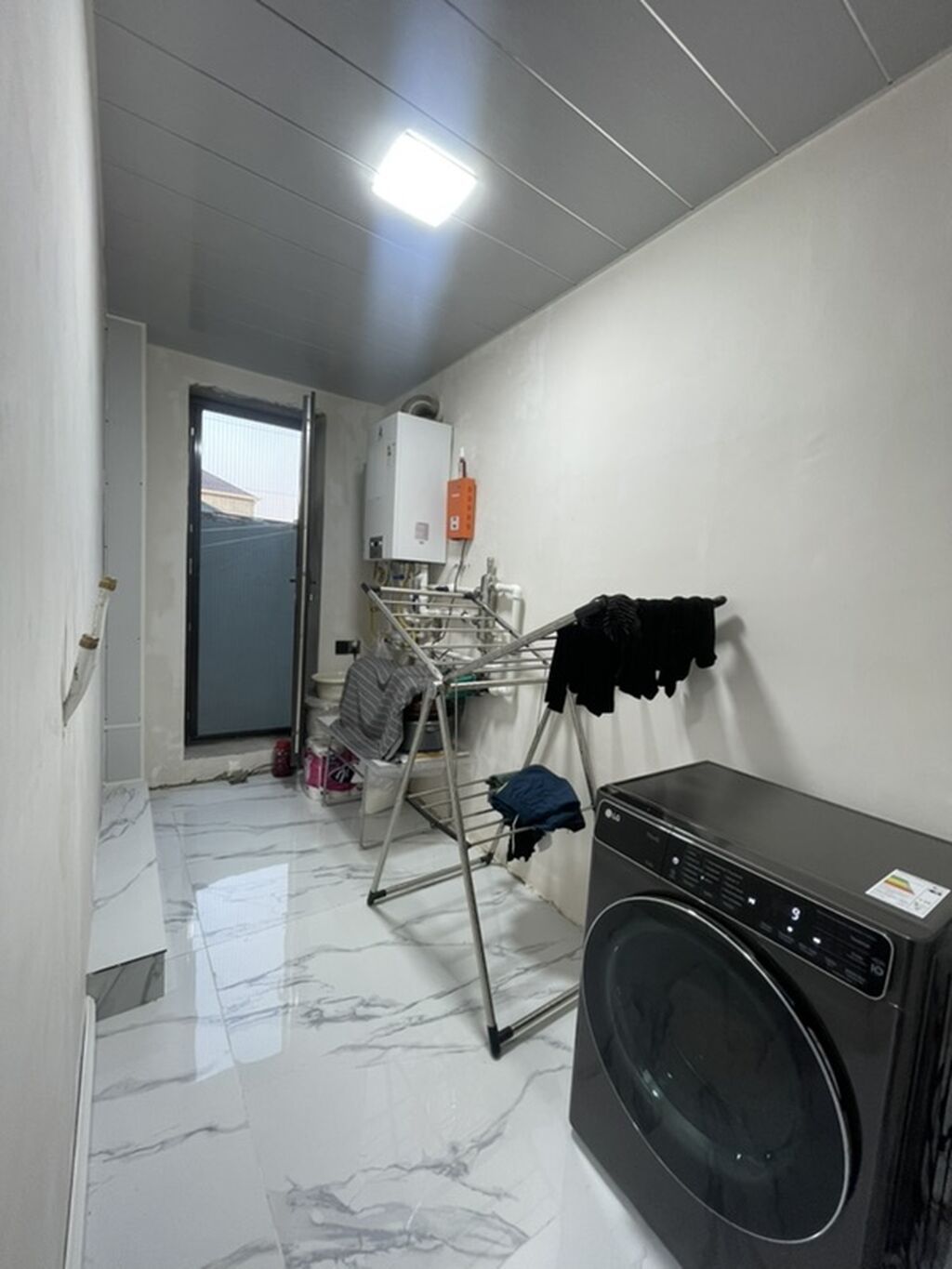 6 otaqlı, 230 kv. m, Kredit var, Yeni təmirli
