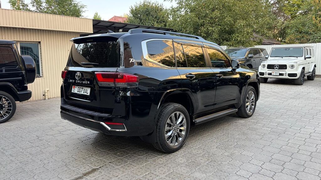 Toyota Land Cruiser: 2022 г., 3.5 л, Автомат, Бензин, Внедорожник: фото 4