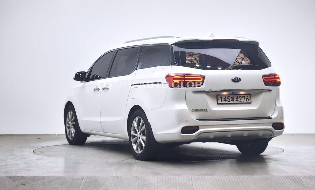 Kia Carnival: 2019 г., 2.2 л, Автомат, Дизель, Минивэн: фото 4