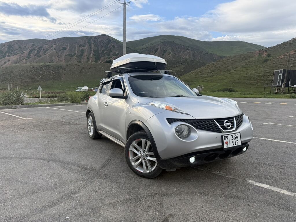 Nissan Juke: 2013 г., 1.6 л, Автомат, Бензин, Кроссовер: фото 2