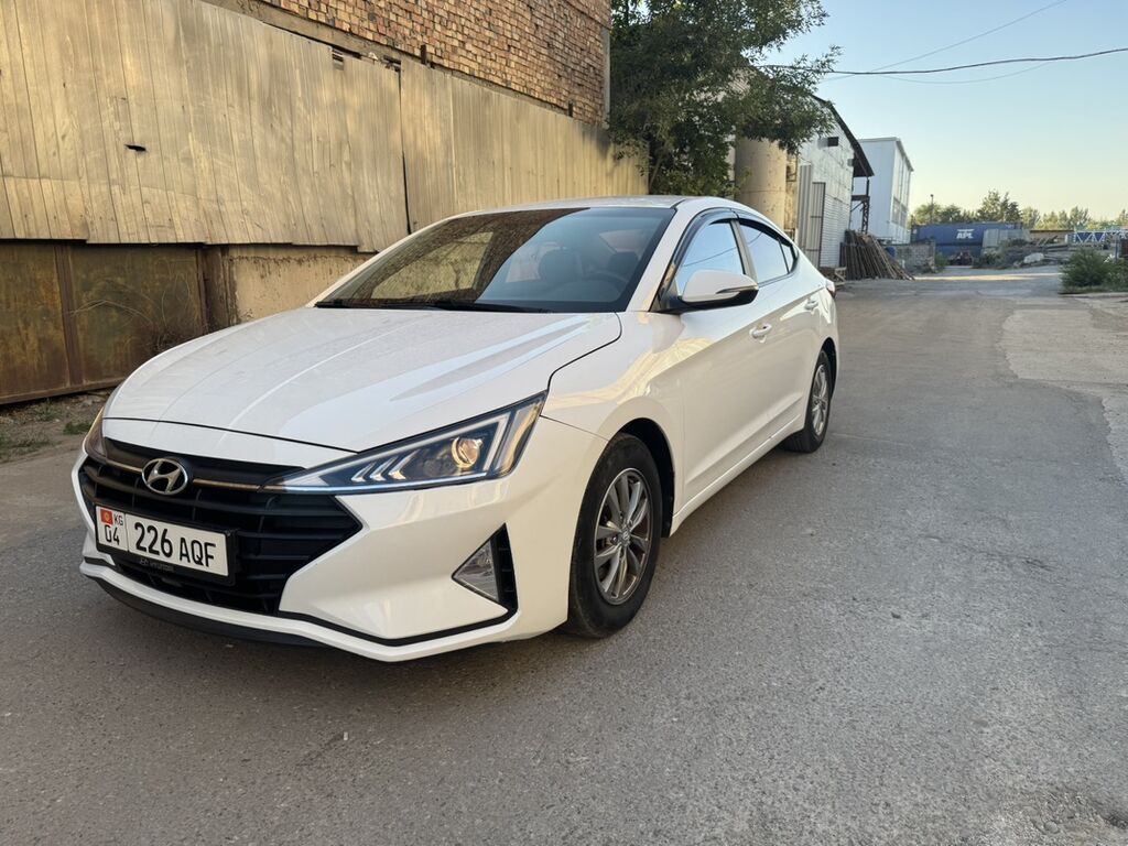 Hyundai Elantra: 2019 г., 1.6 л, Газ, Седан: фото 2