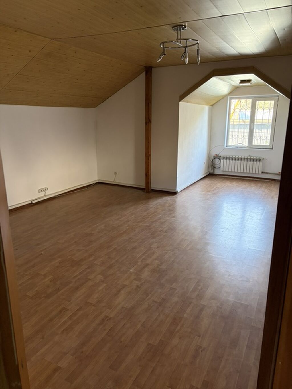 200 м², 4 комнаты, С подселением: фото 2