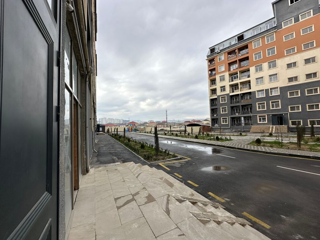 Xırdalan Jasmin parkda yeni tikili binanın 2 ci mərtəbəsidə olan 2