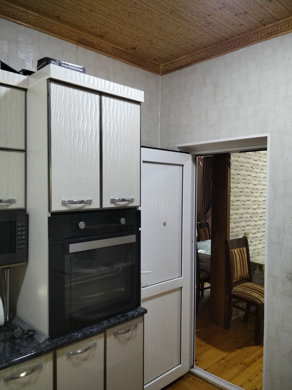 4 otaqlı, 110 kv. m, Yeni təmirli