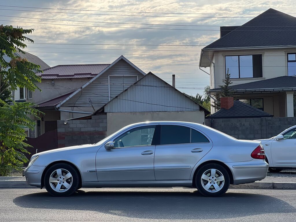 Mercedes-Benz E-Class: 2004 г., 3.2 л, Бензин, Седан: фото 3