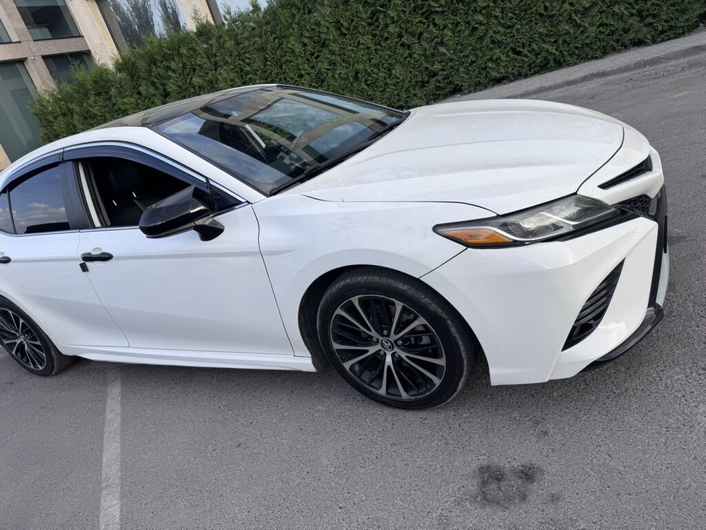 Toyota Camry: 2020 г., 2.5 л, Автомат, Бензин, Седан: фото 1