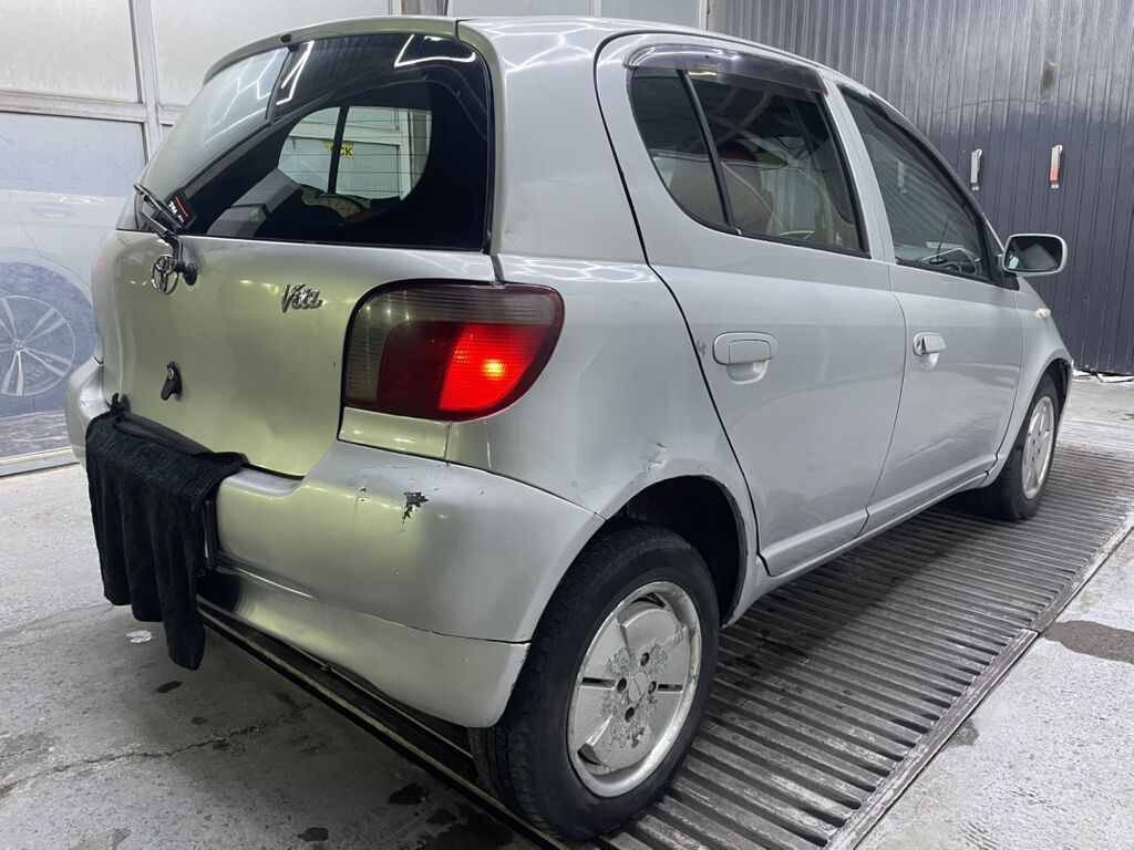 Toyota Vitz: 2000 г., 1 л, Автомат, Бензин, Хэтчбэк: фото 4