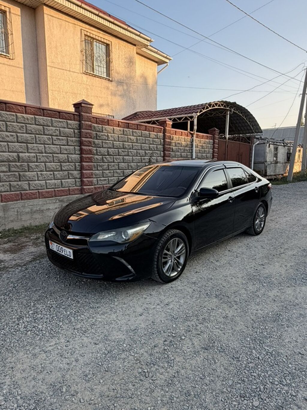 Toyota Camry: 2017 г., 2.5 л, Автомат, Бензин, Седан: фото 2