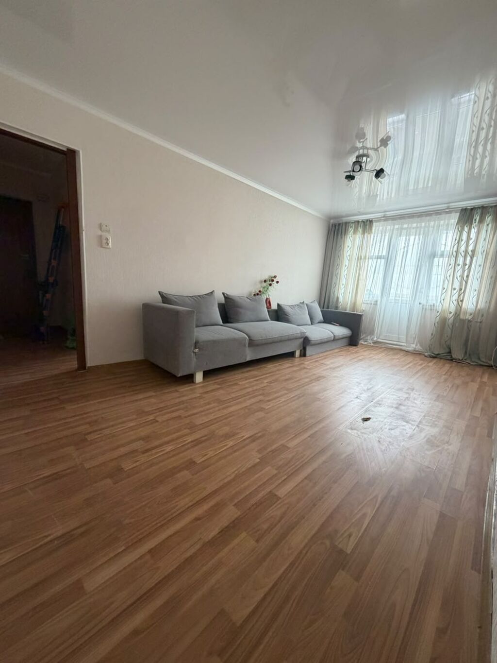 2 комнаты, 41 м², 4 мкр 104 серия, 4 этаж, Косметический ремонт: фото 1
