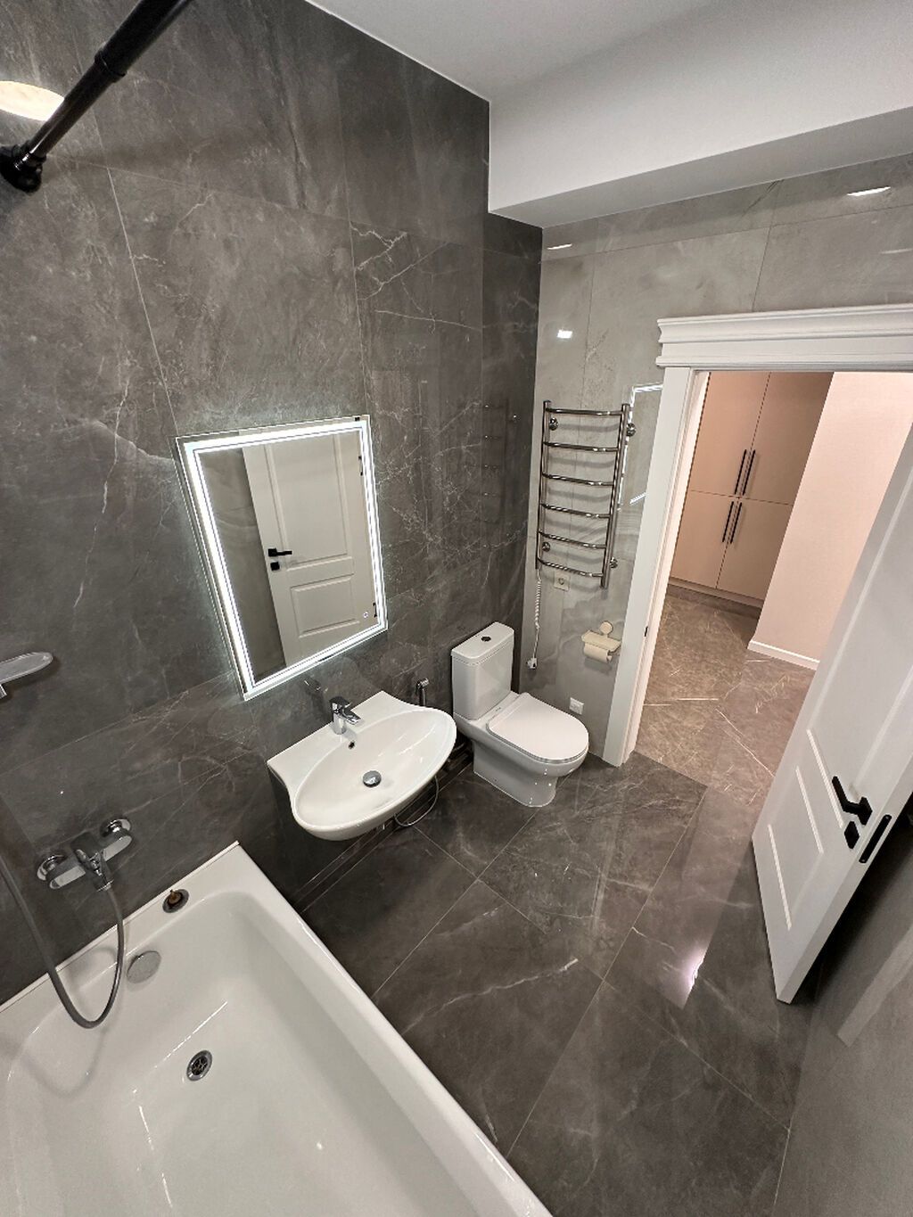 2 комнаты, 75 м², Элитка, Орто-Сай с. Элитка, 7 этаж, Свежий ремонт — фото 4