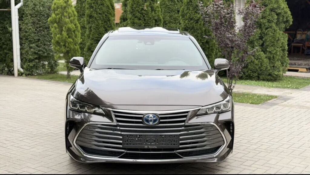 Toyota Avalon: 2018 г., 2.5 л, Вариатор, Гибрид, Седан: фото 2