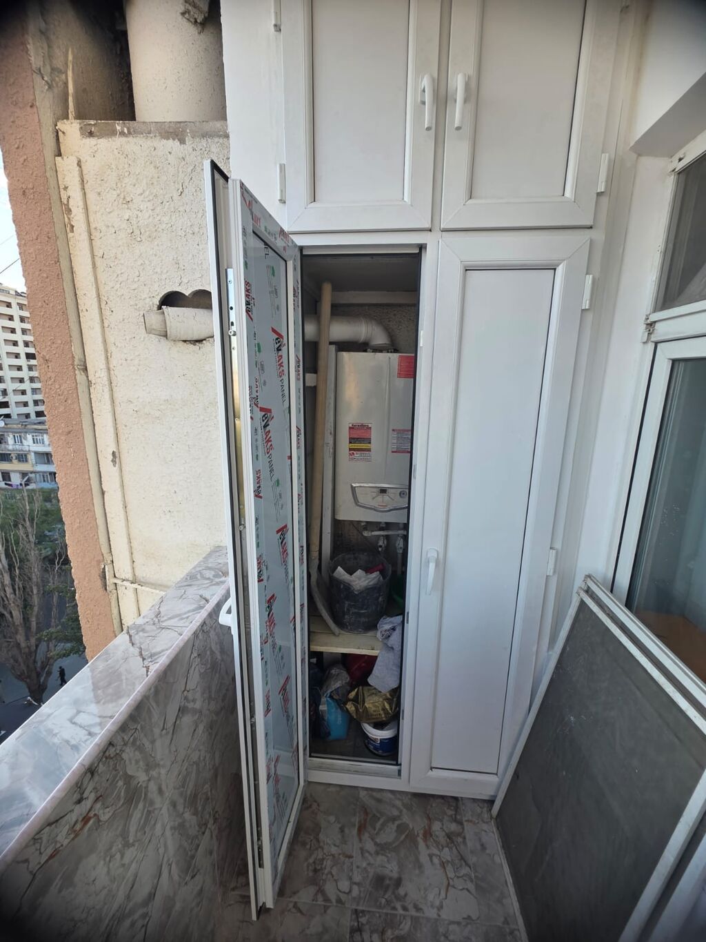 Bakı, Bakıxanov qəs., 3 otaqlı, Köhnə tikili, m. Neftçilər, 75 kv. m