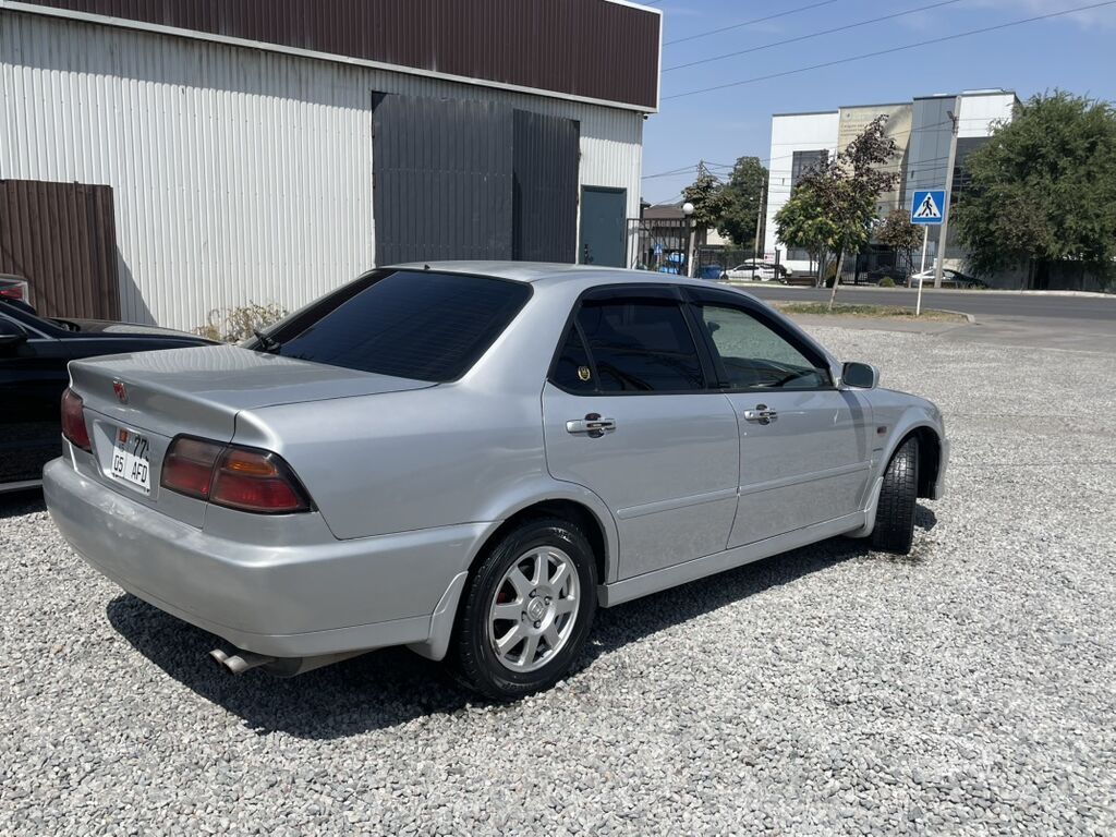 Honda Accord: 2000 г., 2 л, Автомат, Бензин, Седан: фото 2
