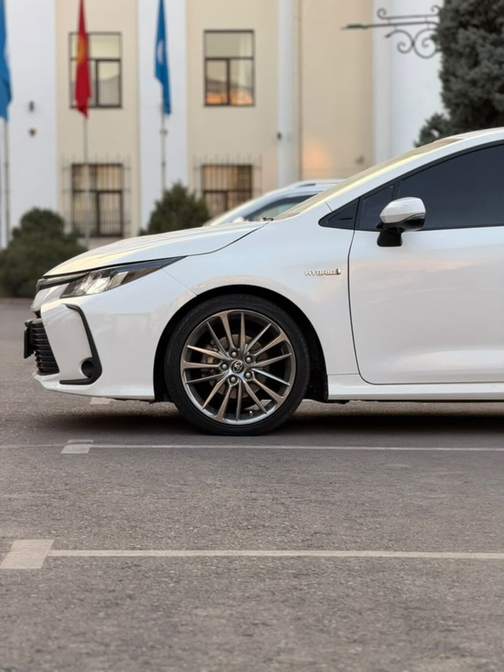 Toyota Corolla: 2022 г., 1.8 л, Автомат, Гибрид, Седан: фото 8