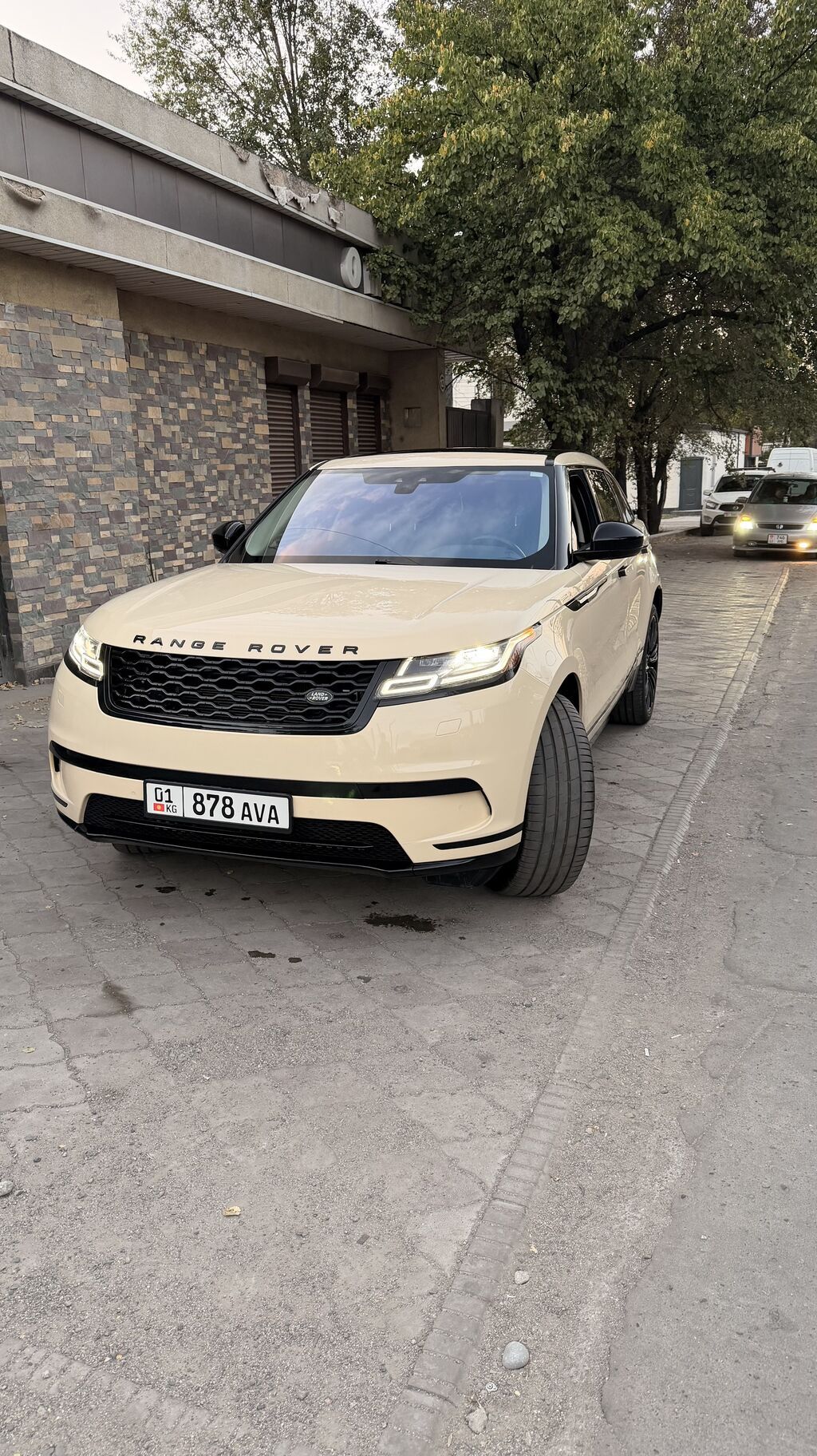 Land Rover Range Rover: 2019 г., 2 л, Автомат, Бензин, Кроссовер: фото 2