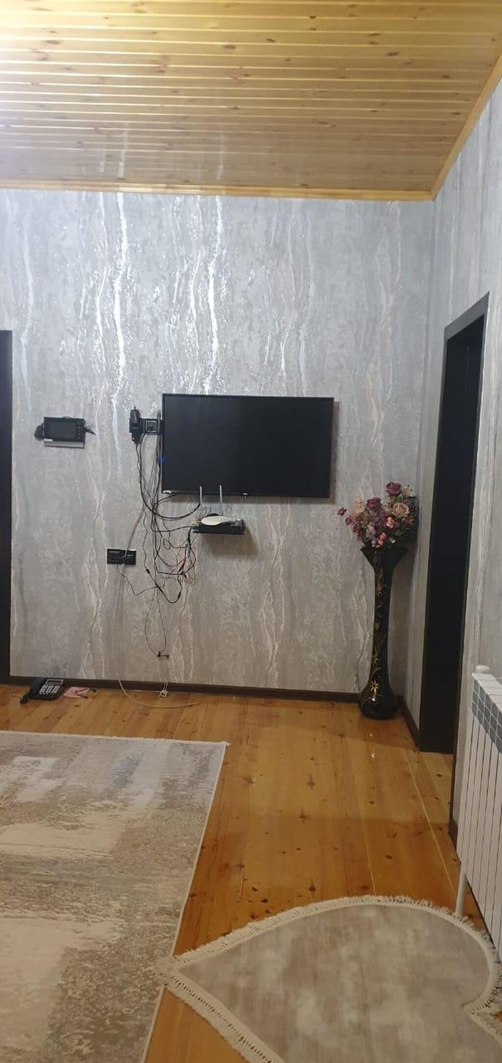 75 kv. m, 3 otaqlı, Artezian quyusu, İnternet, Telefon