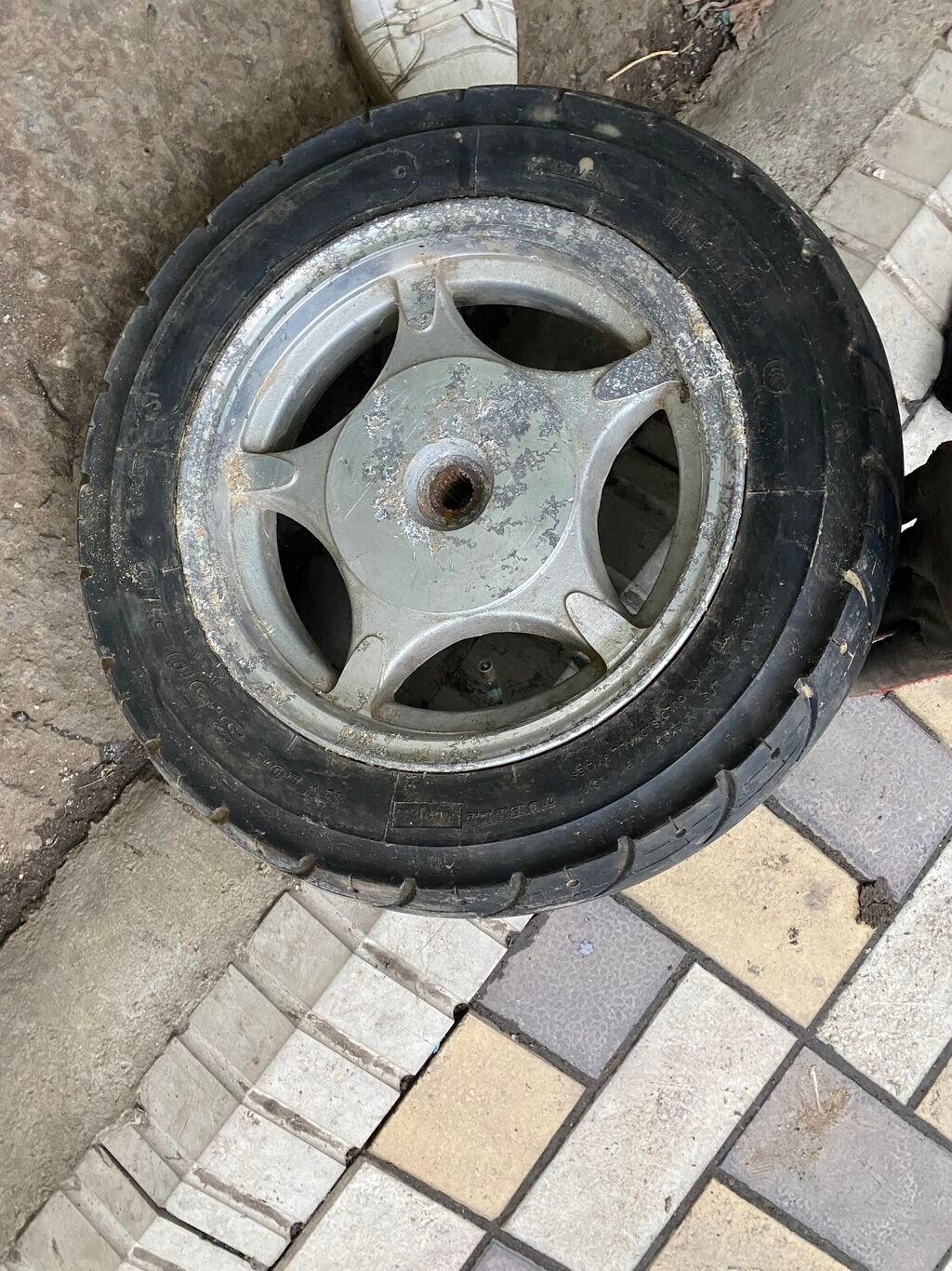 10 колесо от скутера р10 камерный | 2200 KGS | Другая мототехника ...