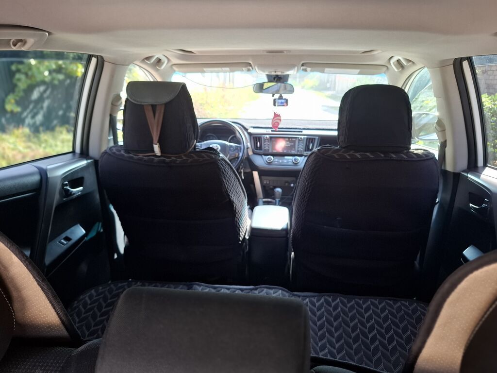 Toyota RAV4: 2017 г., Автомат, Бензин, Кроссовер: фото 3