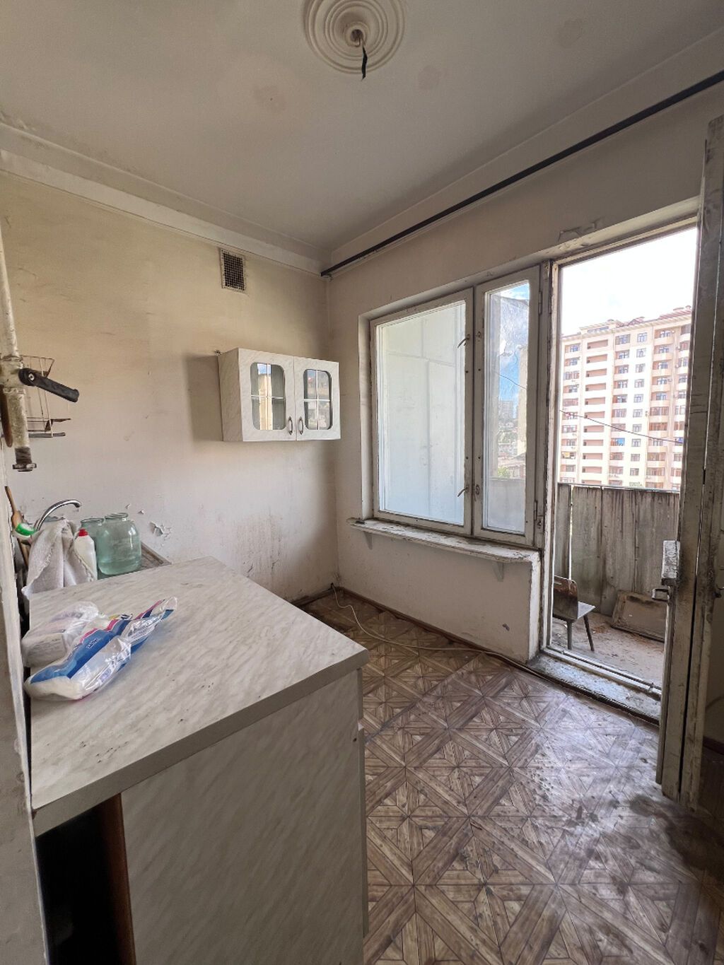 Bakıxanovda 3 otaqlı köhnə tikili mənzil satılır, 83 m², 178 000 AZN, şəkil 5 / 9