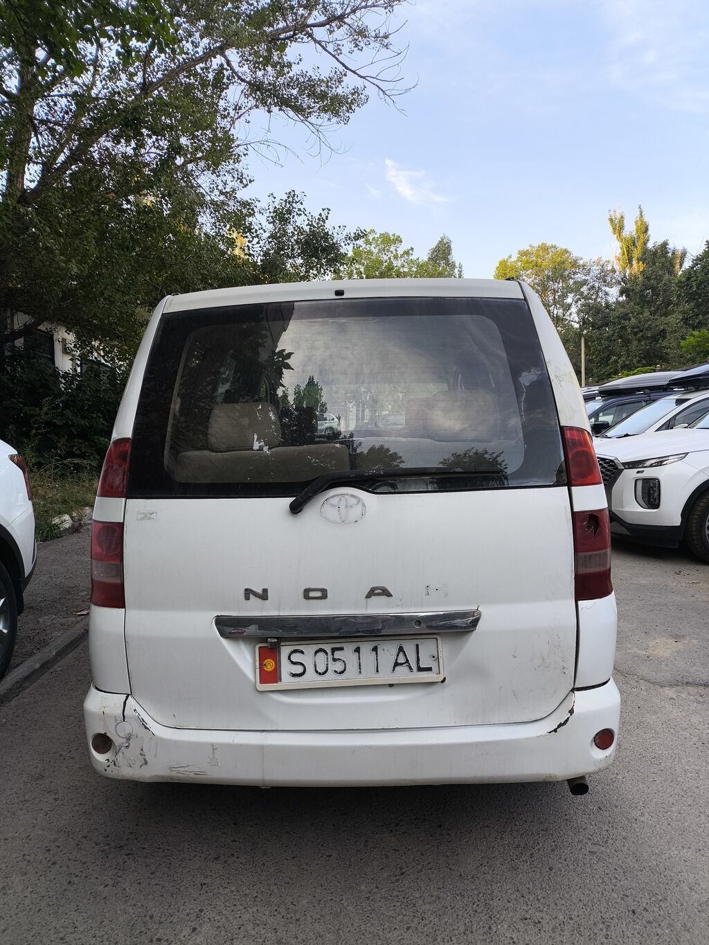 Toyota Noah: 2005 г., 2 л, Автомат, Бензин, Минивэн: фото 6