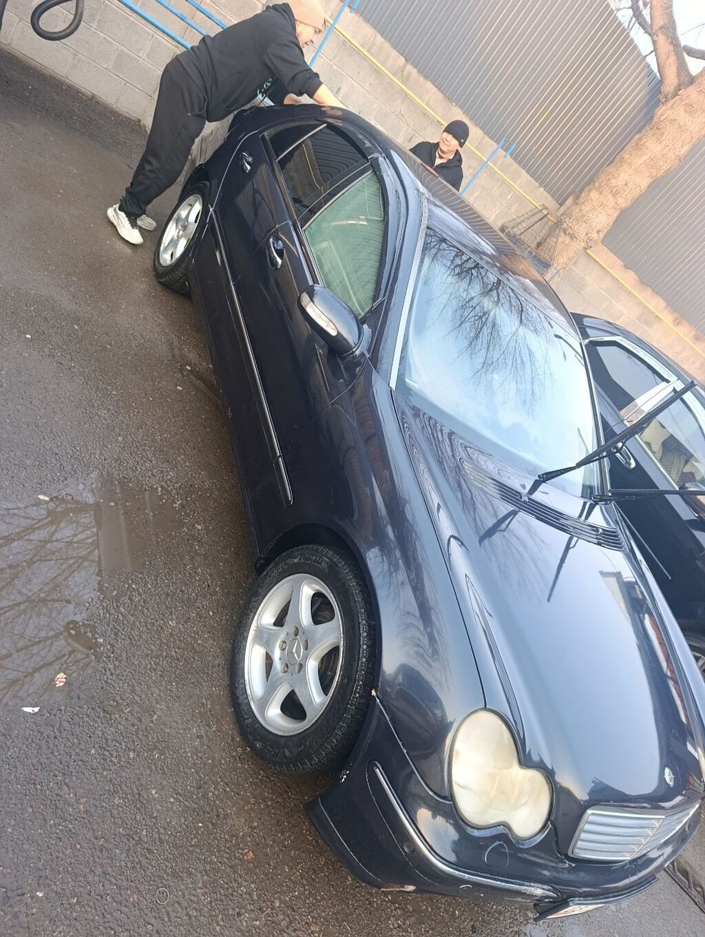 Mercedes-Benz C-Class: 2000 г., 2 л, Автомат, Бензин, Седан: фото 1