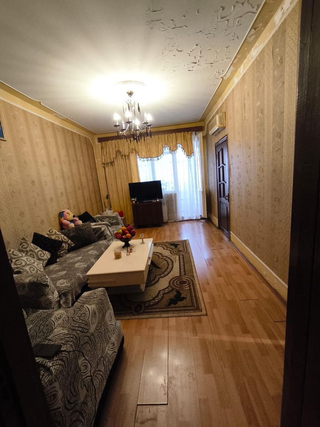 Bakı, 6-cı mikrorayon, 3 otaqlı, Köhnə tikili, m. Nəsimi, 60 kv. m