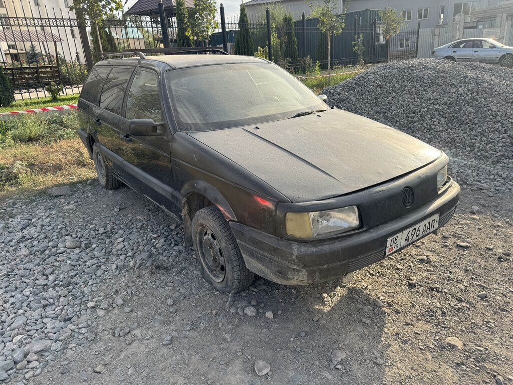 Volkswagen Passat: 1990 г., 1.8 л, Механика, Бензин, Универсал: фото 3