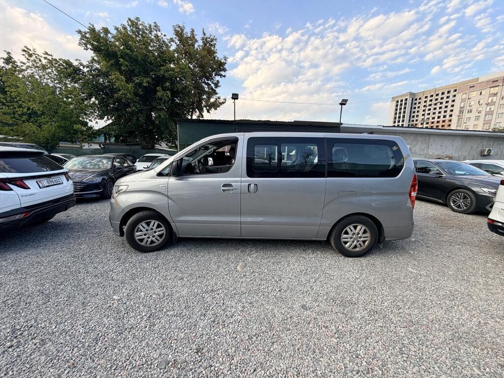Hyundai Starex: 2020 г., 2.5 л, Типтроник, Дизель, Минивэн: фото 3