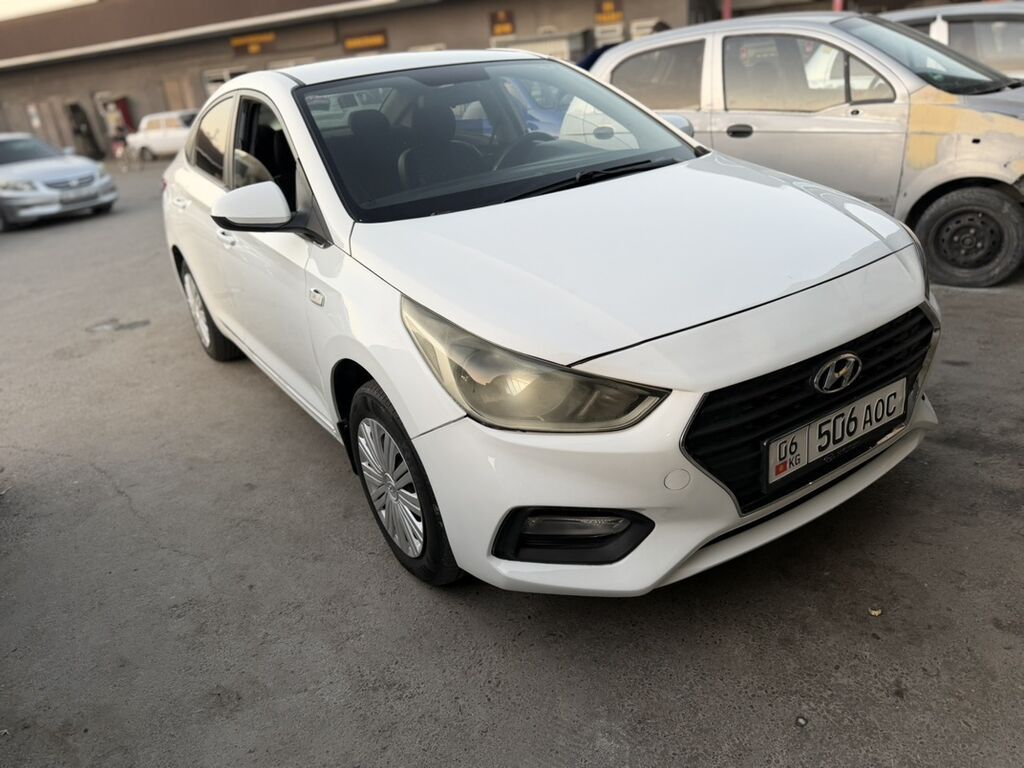 Hyundai Accent: 2018 г., 1.4 л, Автомат, Бензин, Седан: фото 5