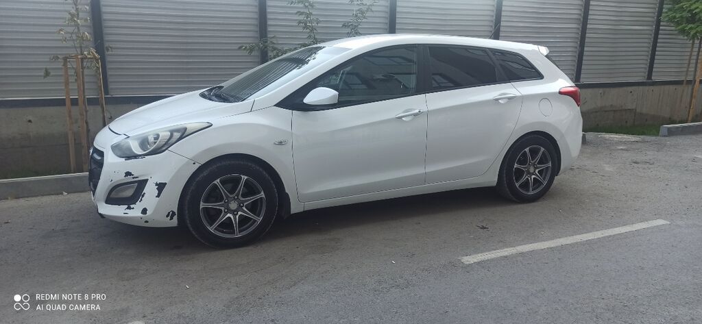 Hyundai i30 2016, 1.6 л, механика, универсал: фото 4