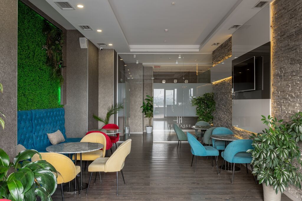 Продам отель 424 м² в Бишкеке, 5 номеров, терраса: фото 3