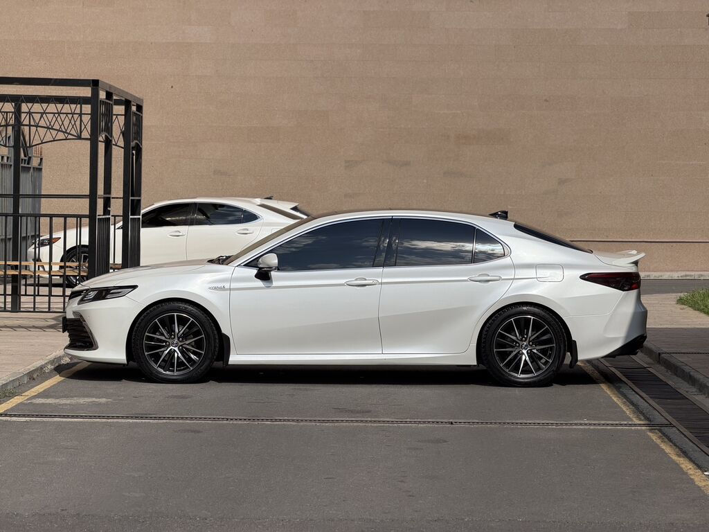 Toyota Camry: 2019 г., 2.5 л, Автомат, Бензин, Седан: фото 4