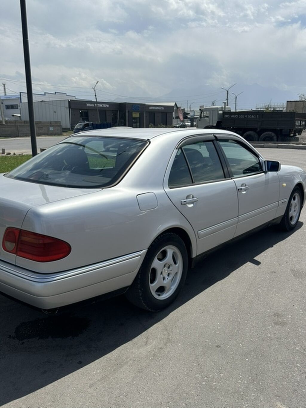 Mercedes-Benz E-Class 1999 г., седан: фото 4