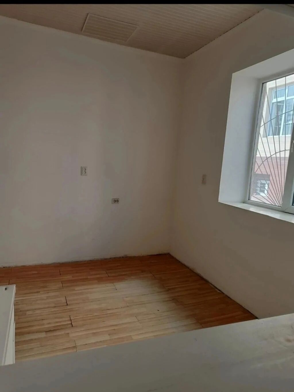 Продажа офисов 80 м², Без ремонта, Без мебели, Частный дом, 1 этаж: фото 8