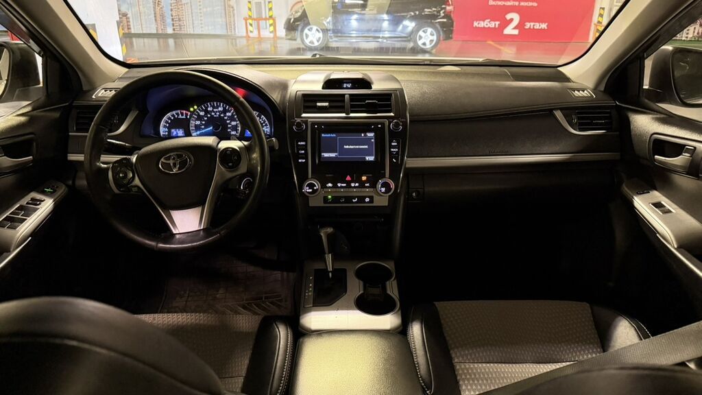 Toyota Camry: 2014 г., 2.5 л, Автомат, Бензин, Седан: фото 6