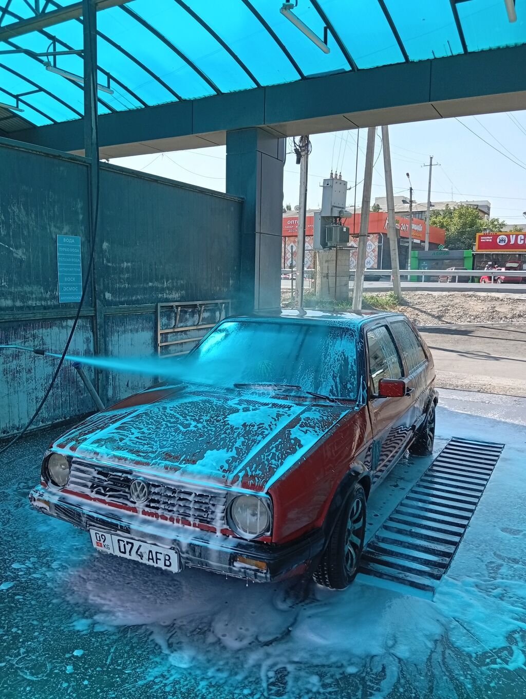 Volkswagen Golf: 1988 г., 1.6 л, Механика, Бензин, Хэтчбэк: фото 3