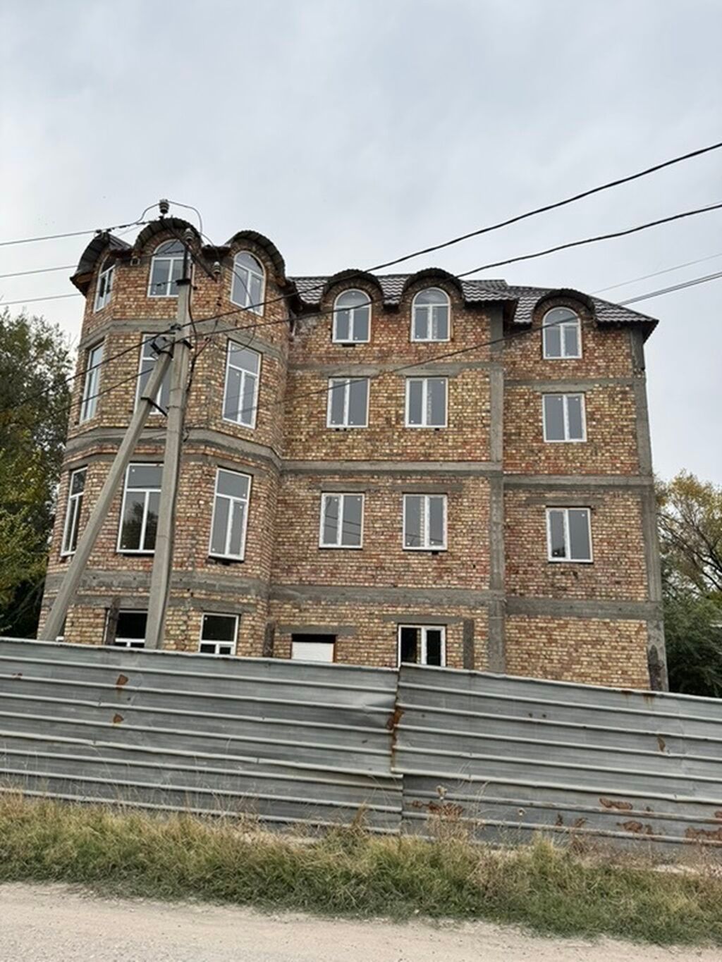 700 м², 15 комнат: фото 1