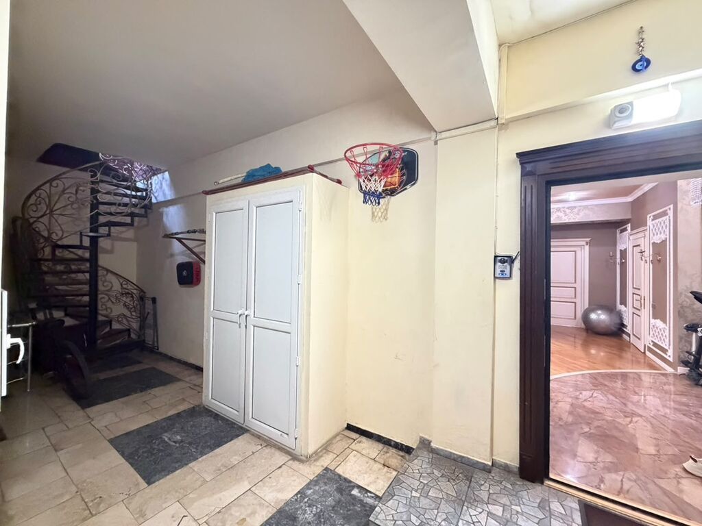 Montin, 4 otaqlı, Yeni tikili, m. Nəriman Nərimanov, 140 kv. m